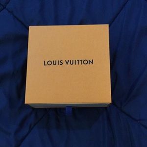 Louis Vuitton box